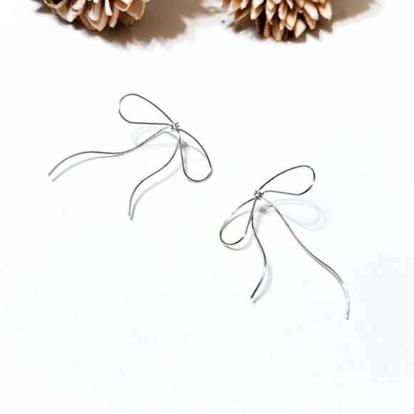 Silver  bow  earrings  M140 - Picture 3 of 7